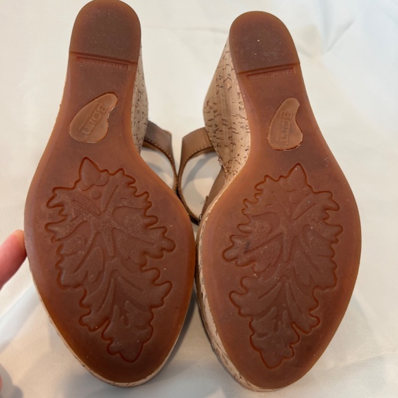 Born Wedge Heels Beige Taupe Size 8 - Picture 6 of 7